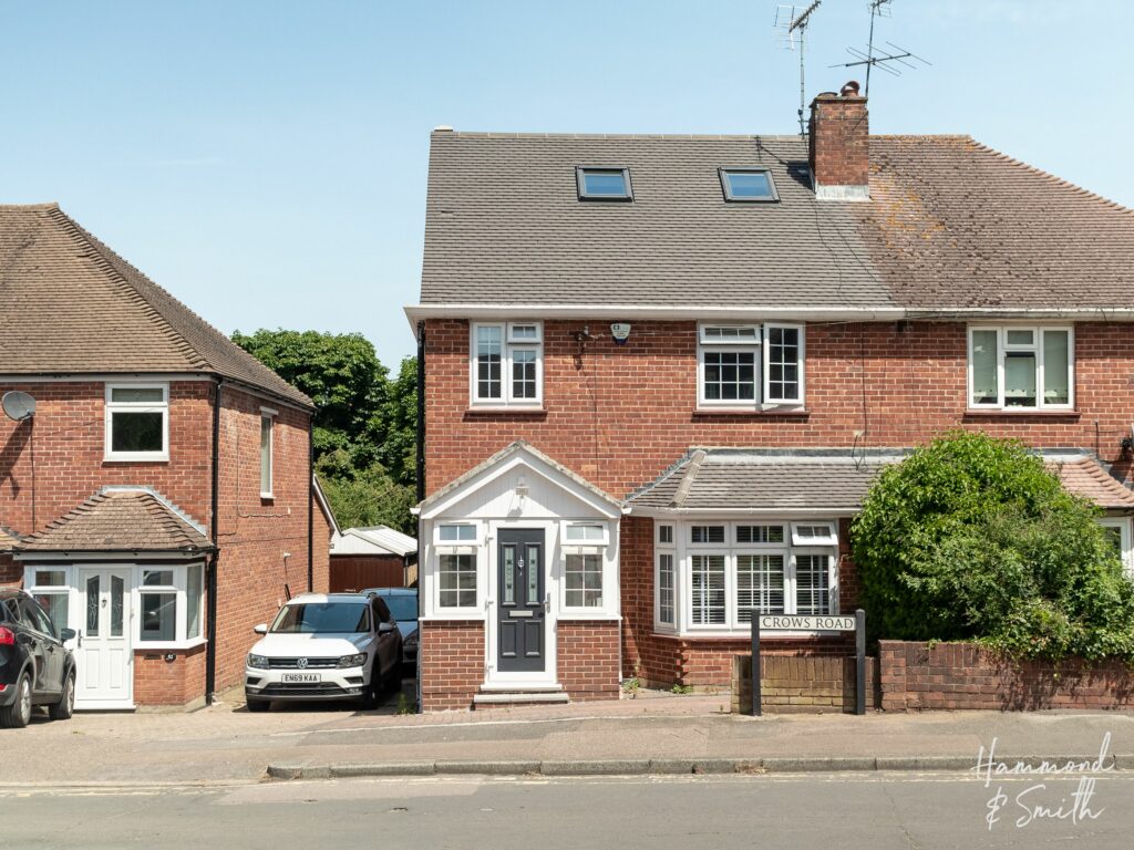 Crows Road, Epping, CM16